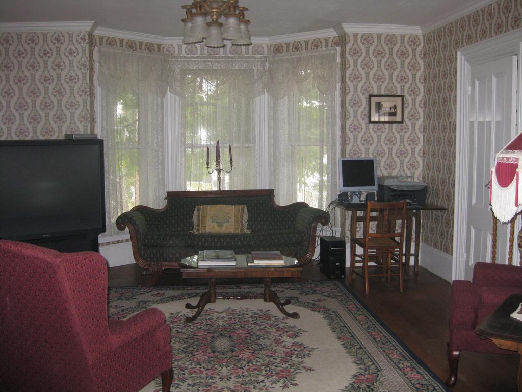 The Bridges Inn At Whitcomb House B&B Swanzey Exteriör bild