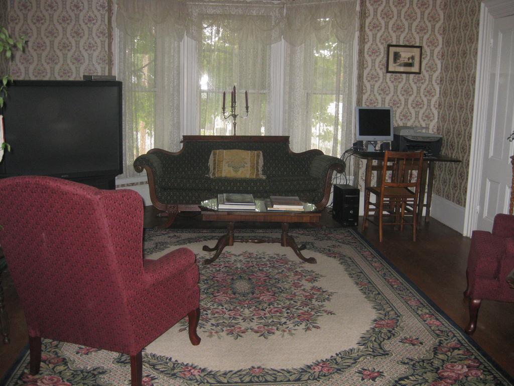 The Bridges Inn At Whitcomb House B&B Swanzey Exteriör bild